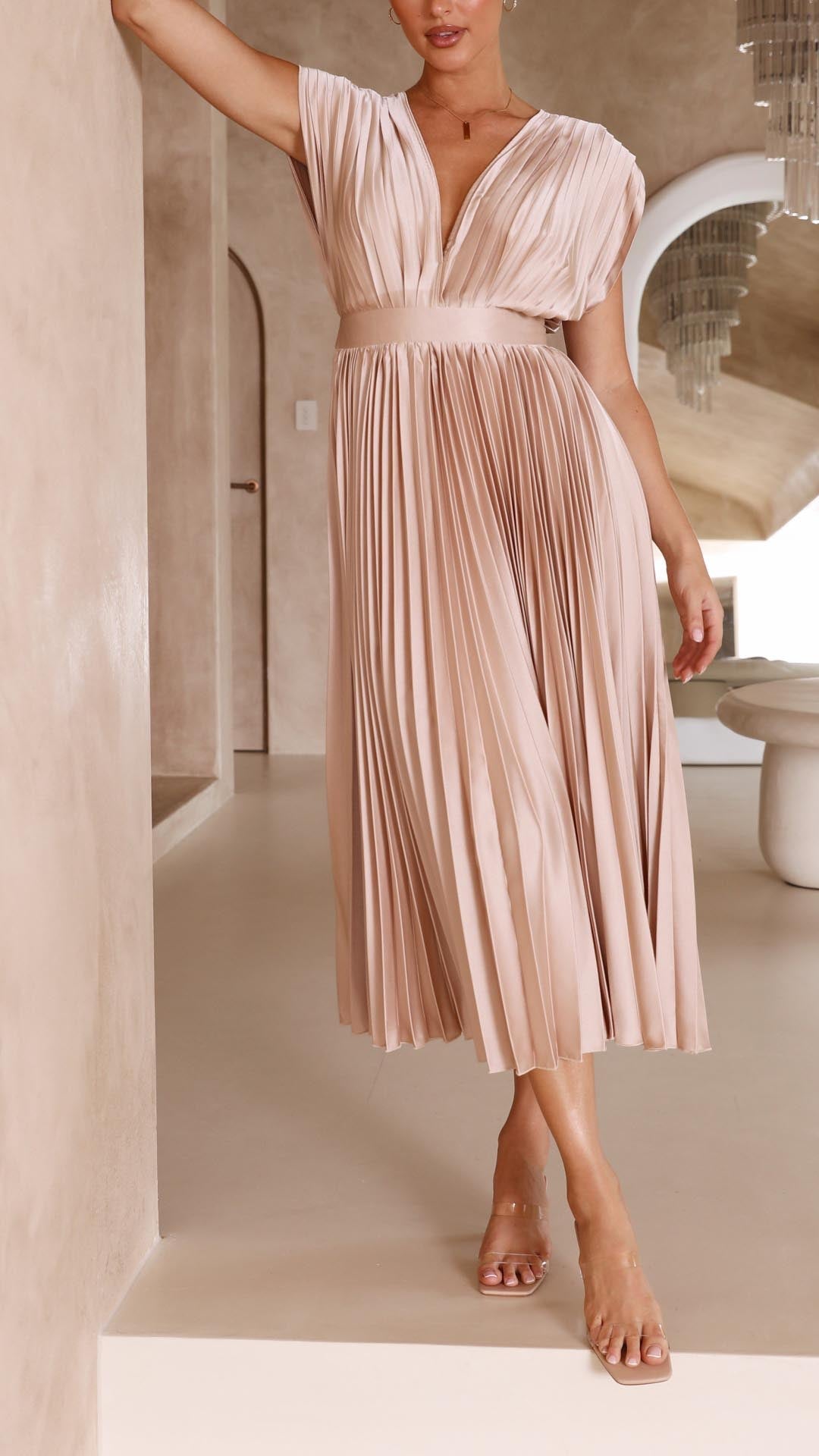 Women's Elegant Maxi Summer Dress - V-neckline With Pleated Design